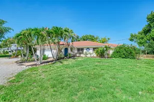 140 S Oxford Dr, Englewood, FL 34223 - Photo 73