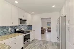 140 S Oxford Dr, Englewood, FL 34223 - Photo 19