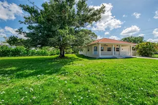 140 S Oxford Dr, Englewood, FL 34223 - Photo 73