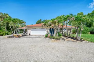 140 S Oxford Dr, Englewood, FL 34223 - Photo 5