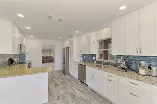 140 S Oxford Dr, Englewood, FL 34223 - Photo 15