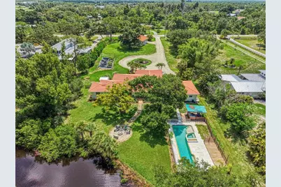 140 S Oxford Drive, Englewood, FL 34223 - Photo 3