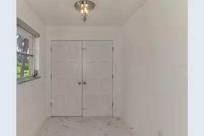 140 S Oxford Drive, Englewood, FL 34223 - Photo 9