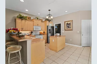 4049 Giannini Lane, Sarasota, FL 34233 - Photo 7
