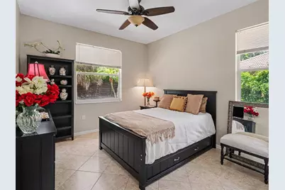 4049 Giannini Lane, Sarasota, FL 34233 - Photo 13