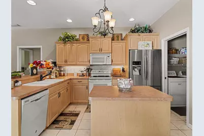 4049 Giannini Lane, Sarasota, FL 34233 - Photo 9