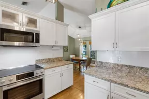 2426 Icecapade Dr, Sarasota, FL 34240 - Photo 25