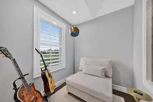 70 Island Cir, Sarasota, FL 34242 - Photo 27
