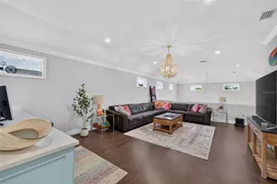 70 Island Cir, Sarasota, FL 34242 - Photo 27