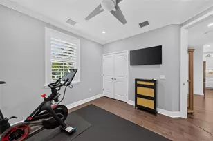 70 Island Cir, Sarasota, FL 34242 - Photo 23
