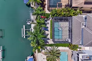 70 Island Cir, Sarasota, FL 34242 - Photo 49