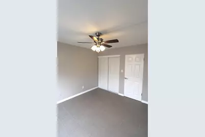 3001 Bee Ridge Road #109, Sarasota, FL 34239 - Photo 7