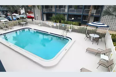 3001 Bee Ridge Road #109, Sarasota, FL 34239 - Photo 11