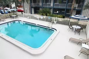 3001 Bee Ridge Rd, Sarasota, FL 34239 - Photo 11