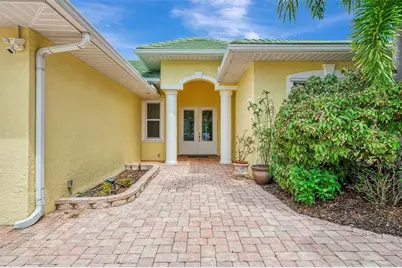 4708 Sweetmeadow Circle, Sarasota, FL 34238 - Photo 9