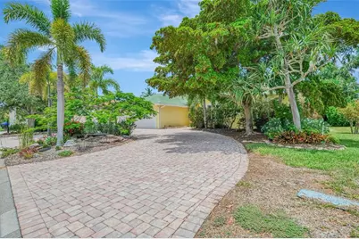 4708 Sweetmeadow Circle, Sarasota, FL 34238 - Photo 5