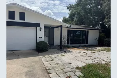 907 S Florida Avenue, Tarpon Springs, FL 34689 - Photo 1