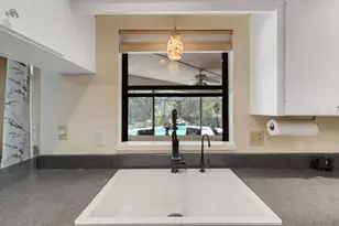 3736 Maple Hollow Ct, Sarasota, FL 34243 - Photo 25