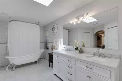3736 Maple Hollow Court, Sarasota, FL 34243 - Photo 17