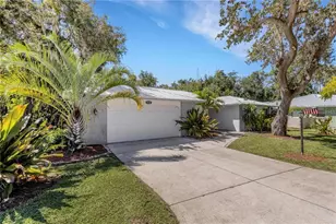 3736 Maple Hollow Ct, Sarasota, FL 34243 - Photo 1