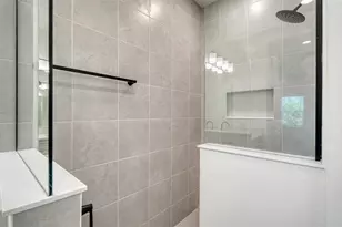 2357 Blue Mahoe Ln, Sarasota, FL 34240 - Photo 29
