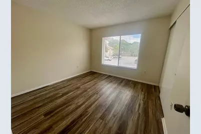 2745 Hidden Lake Boulevard #D, Sarasota, FL 34237 - Photo 11