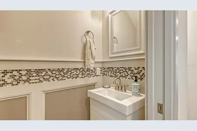 86 Arbor Oaks Drive, Sarasota, FL 34232 - Photo 11