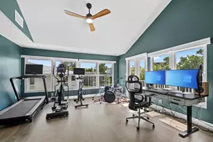 430 Island Cir, Sarasota, FL 34242 - Photo 29