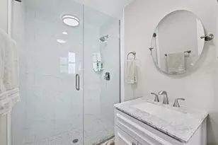 430 Island Cir, Sarasota, FL 34242 - Photo 27