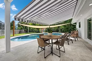 430 Island Cir, Sarasota, FL 34242 - Photo 19