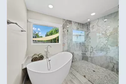 430 Island Circle, Sarasota, FL 34242 - Photo 23