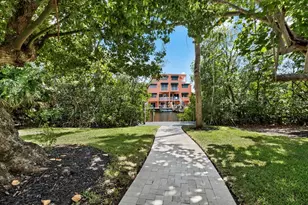 430 Island Cir, Sarasota, FL 34242 - Photo 39
