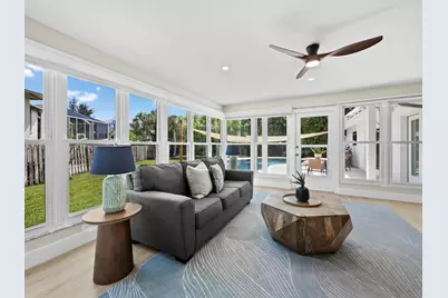 430 Island Circle, Sarasota, FL 34242 - Photo 17