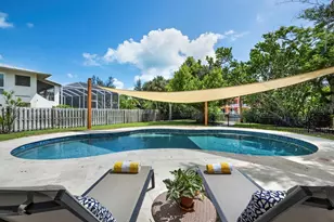 430 Island Cir, Sarasota, FL 34242 - Photo 35