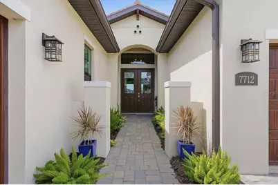 7712 Sandhill Lake Drive, Sarasota, FL 34241 - Photo 5