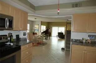 7917 Pinegrove Ct, Sarasota, FL 34238 - Photo 17