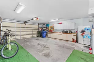 7917 Pinegrove Ct, Sarasota, FL 34238 - Photo 19
