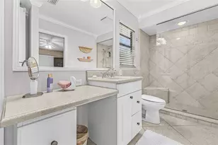 7917 Pinegrove Ct, Sarasota, FL 34238 - Photo 17