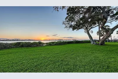 1440 Kimlira Lane, Sarasota, FL 34231 - Photo 37