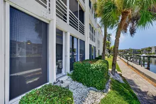 4390 Exeter Dr, Longboat Key, FL 34228 - Photo 17