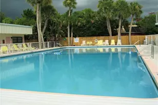 908 Villas Dr, Venice, FL 34285 - Photo 7