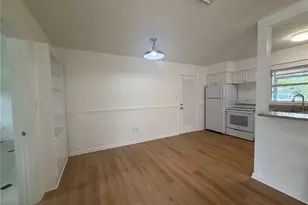 2588 Colorado St, Sarasota, FL 34237 - Photo 9