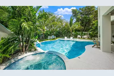 161 Tyler Drive, Sarasota, FL 34236 - Photo 5