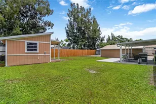 4620 3rd Ave W, Palmetto, FL 34221 - Photo 17