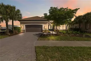 7704 Moonbeam Ave, Sarasota, FL 34241 - Photo 1