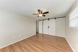3138 Williamsburg St, Sarasota, FL 34231 - Photo 23