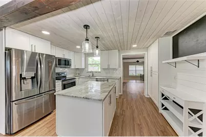 3138 Williamsburg Street, Sarasota, FL 34231 - Photo 13