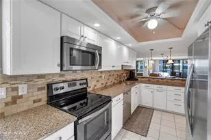 8764 Midnight Pass Rd, Sarasota, FL 34242 - Photo 13