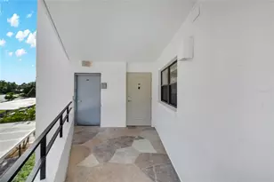 8764 Midnight Pass Rd, Sarasota, FL 34242 - Photo 9