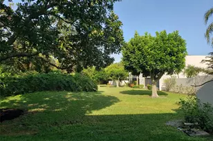 549 Lakeside Dr, Bradenton, FL 34210 - Photo 1
